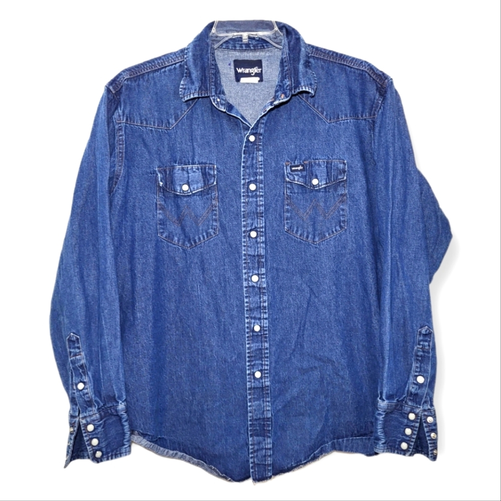 Wrangler Vintage Pearl Snap Denim Jean Long Sleeve Button-down Shirt